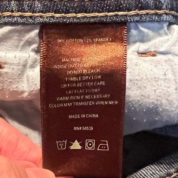 Kut from the Kloth Jeans Cuffed Crop 12 - Picture 8 of 10